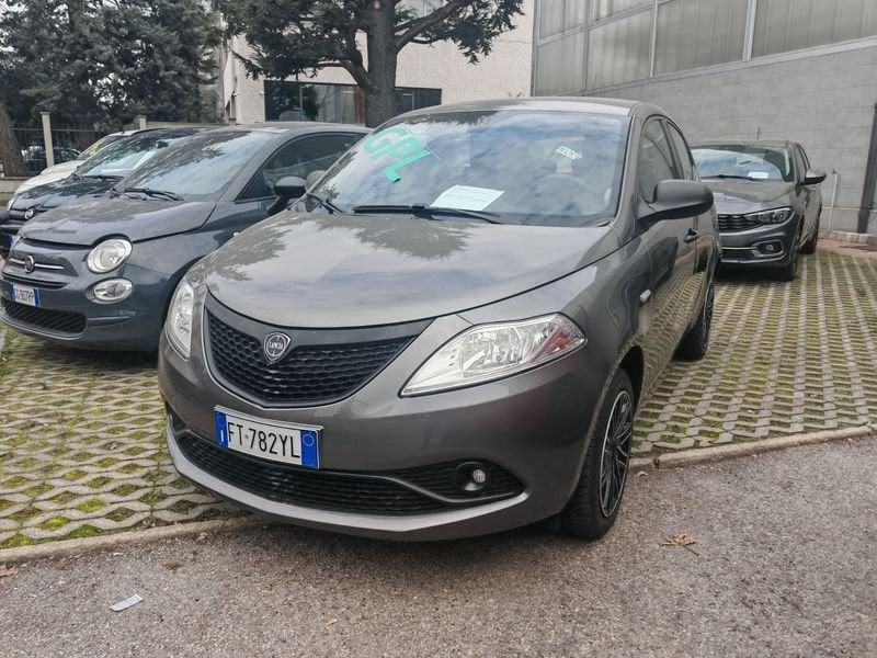 Lancia Ypsilon 1.2 69 CV 5 porte GPL Ecochic Elefantino Blu