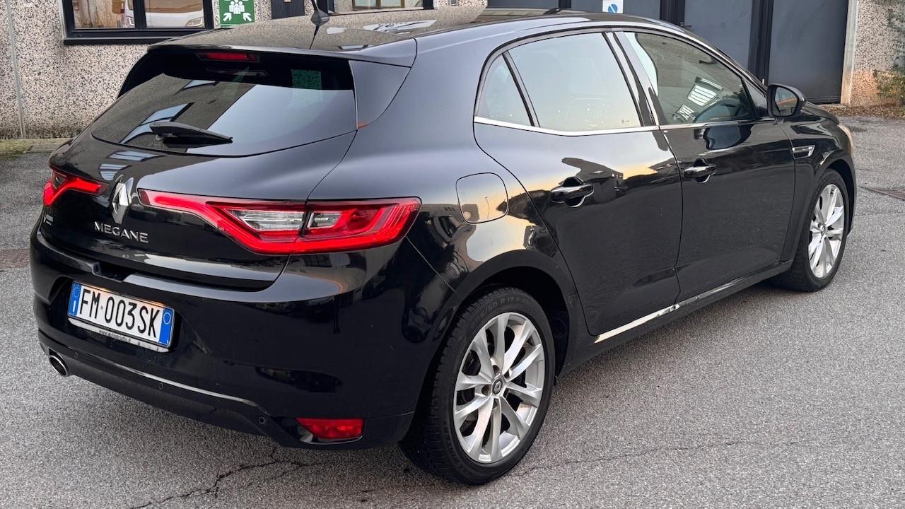 Renault Megane Mégane dCi 8V 110 CV EDC Energy Bose