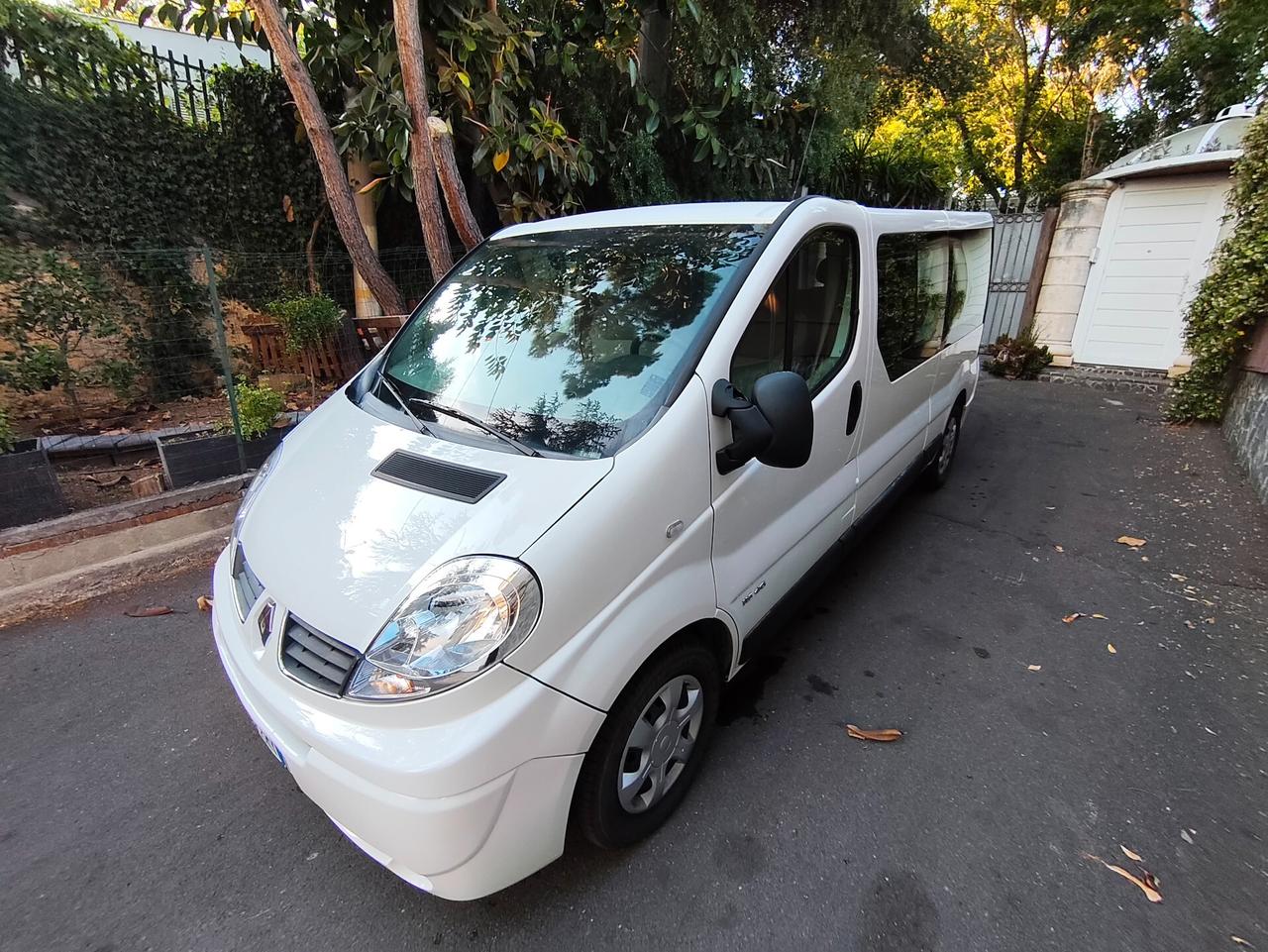 Renault Trafic T27 2.0 dCi/115 PC-TN Passenger 9 Posti