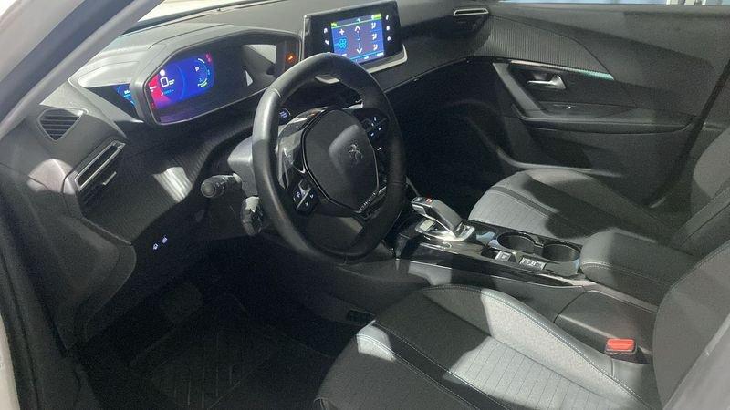 Peugeot 2008 motore elettrico 136 CV Allure Pack