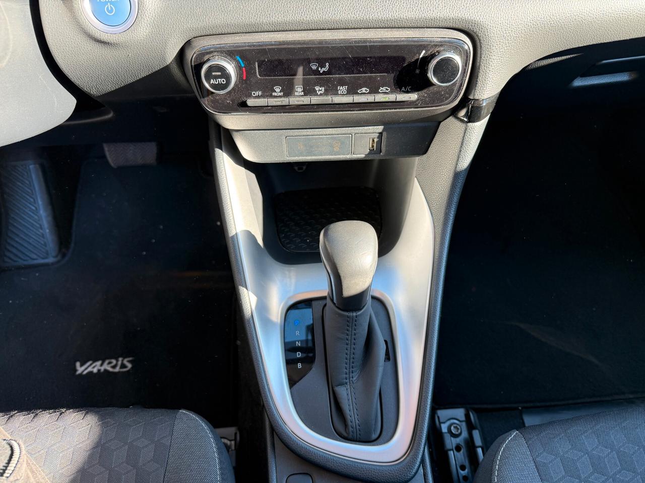 Toyota Yaris 1.5 Hybrid 5 porte Trend 18.000 KM