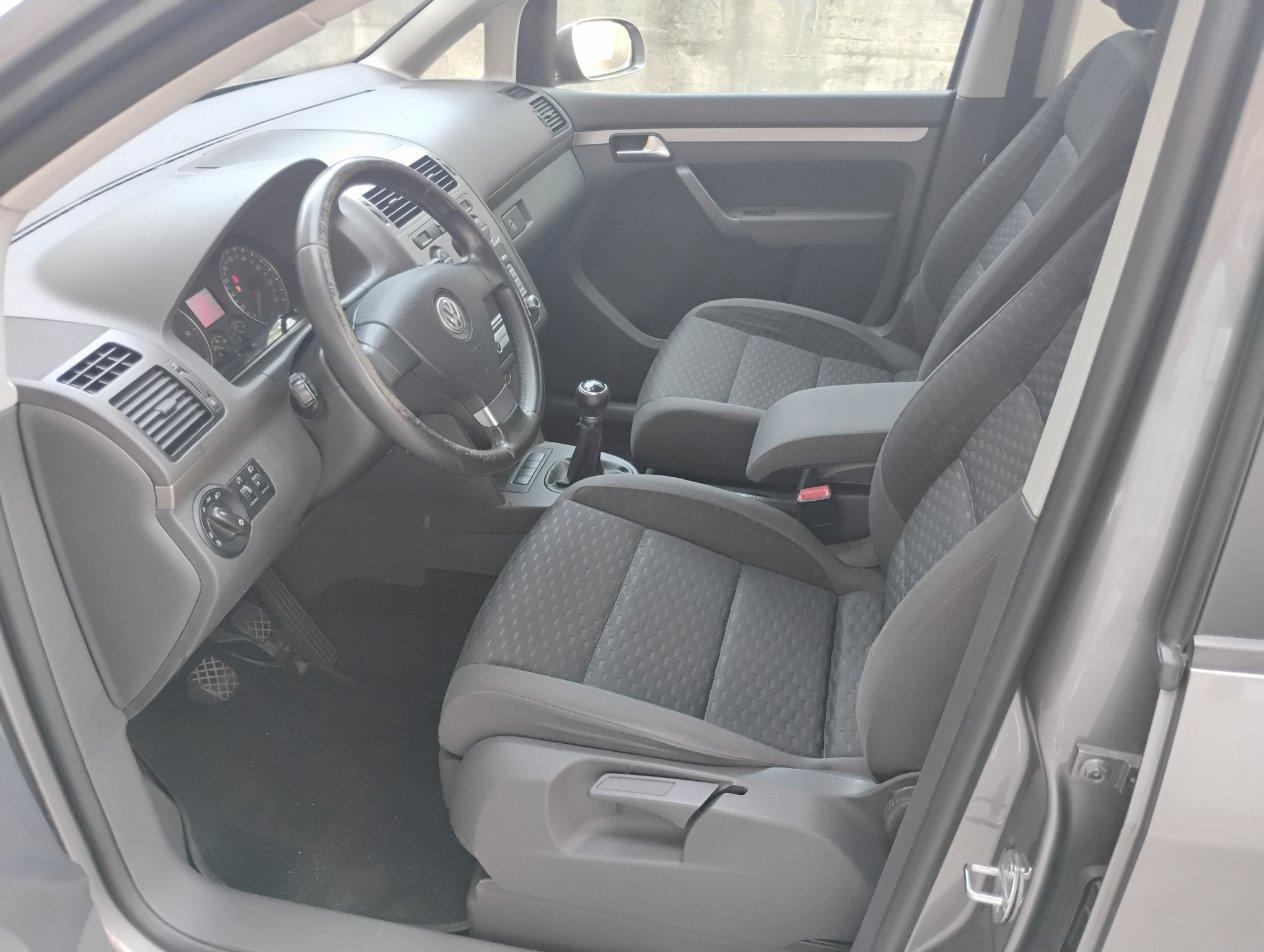 Volkswagen Touran 2.0 tdi Highline