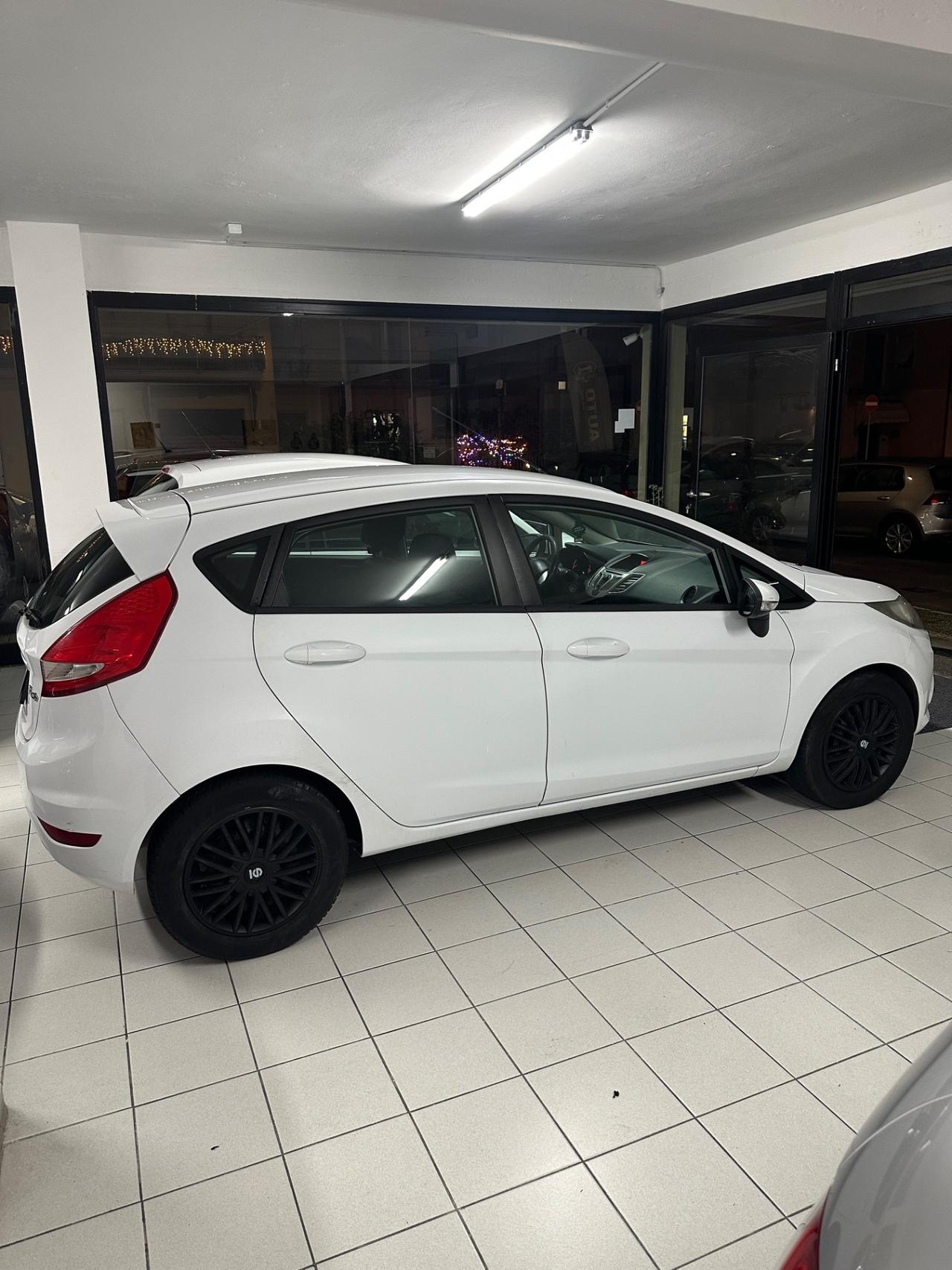 Ford Fiesta 1.4 5 porte Bz.- GPL Titanium