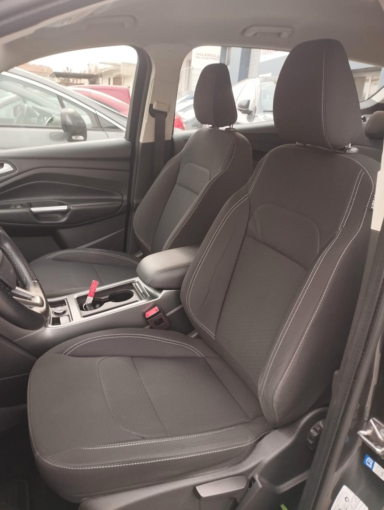 Ford Kuga 2.0 TDCI 150 CV S&S 4WD Powershift Business