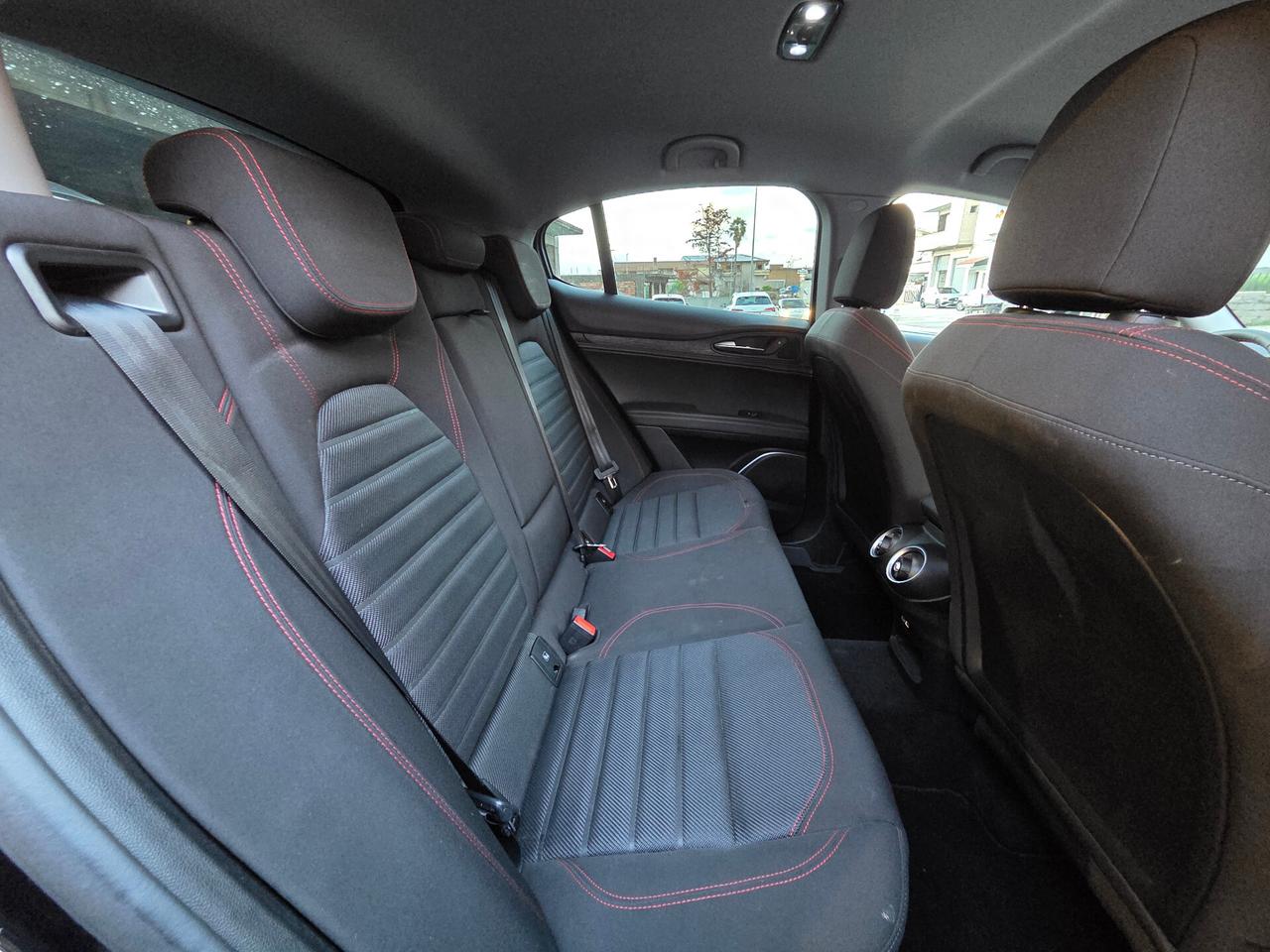 Alfa Romeo Stelvio 2.2 Turbodiesel 160 CV AT8 RWD Business