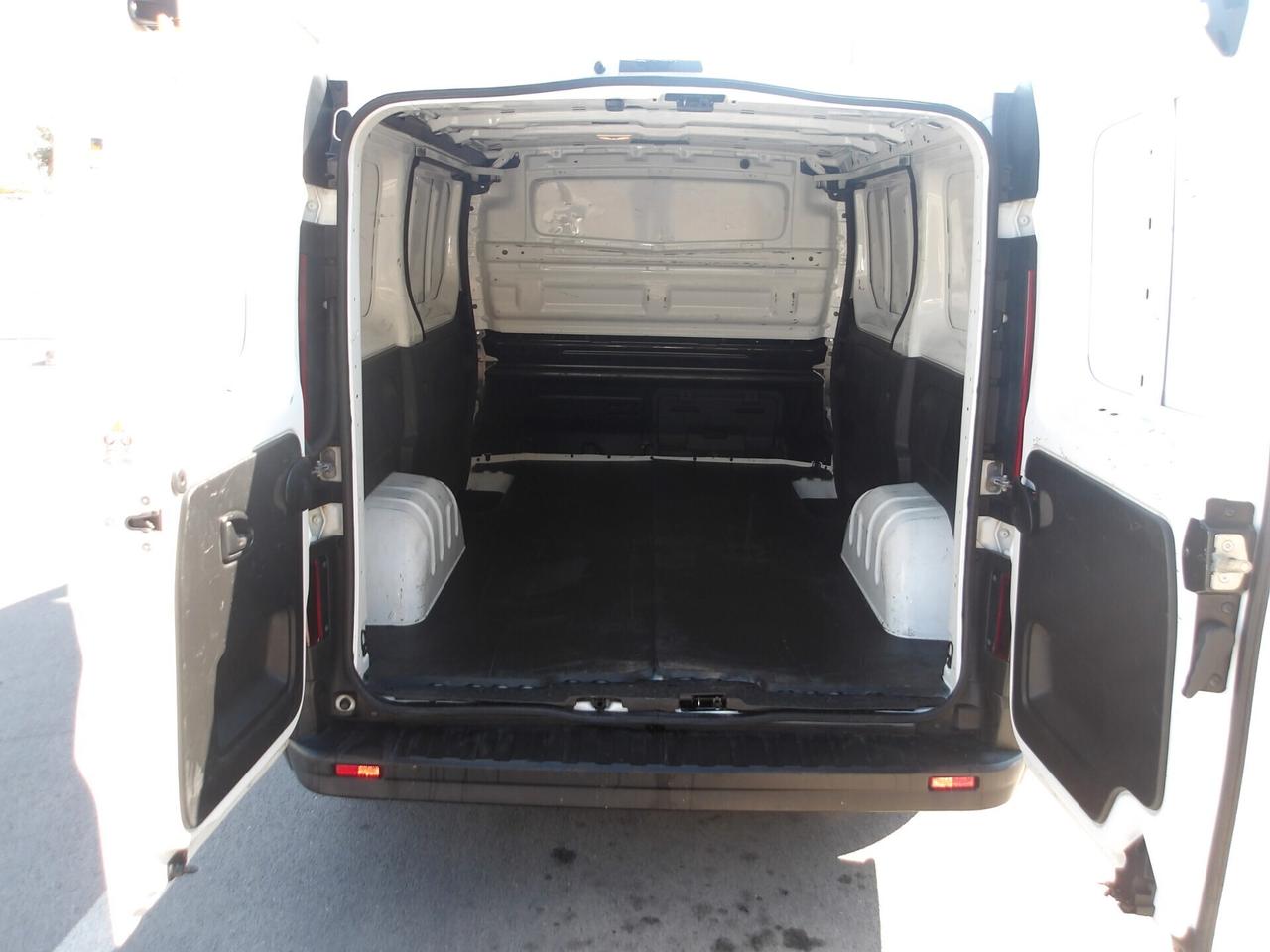 OPEL VIVARO 1.6 DIESEL-GARANZIA FULL-2018