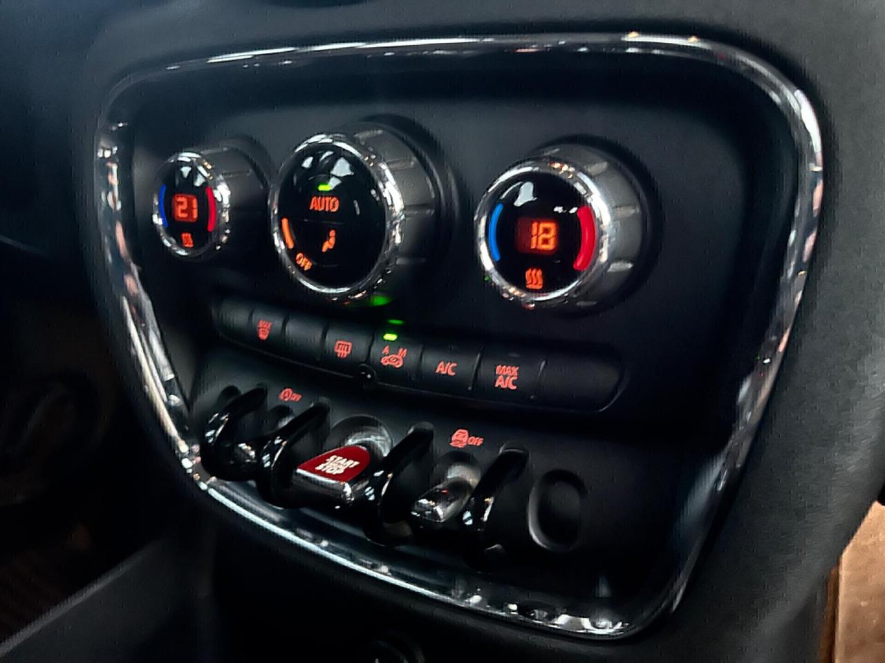 Mini One Clubman Mini 1.5 CRONOLOGIA TAGLIANDI