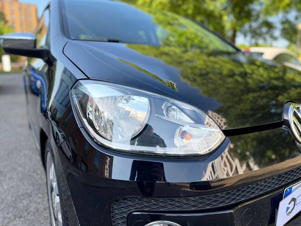 Volkswagen up! 1.0 Move up! 75cv 5p asg