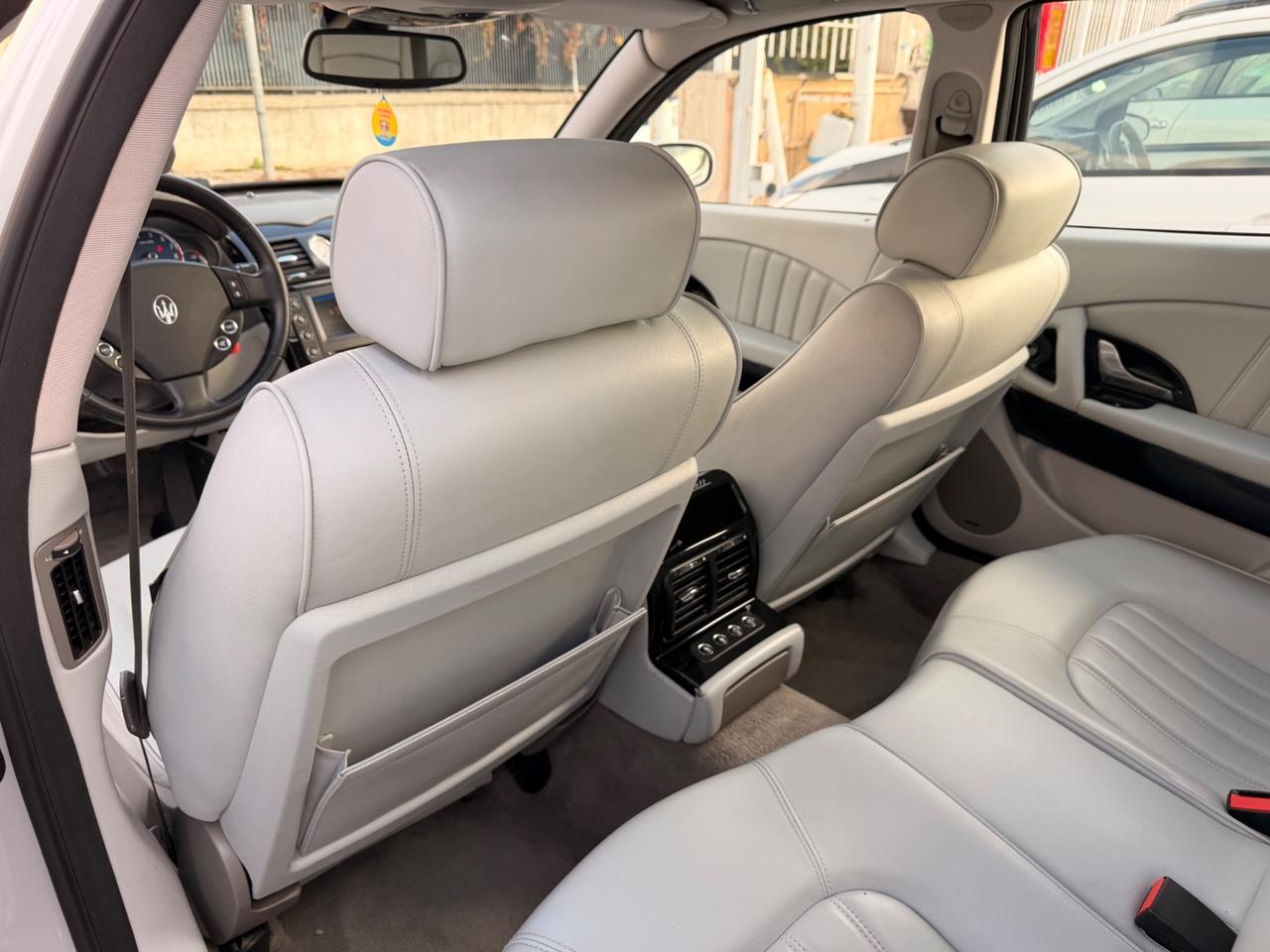 Maserati Quattroporte 4.2 V8 Executive GT "FERRARI" TETTO