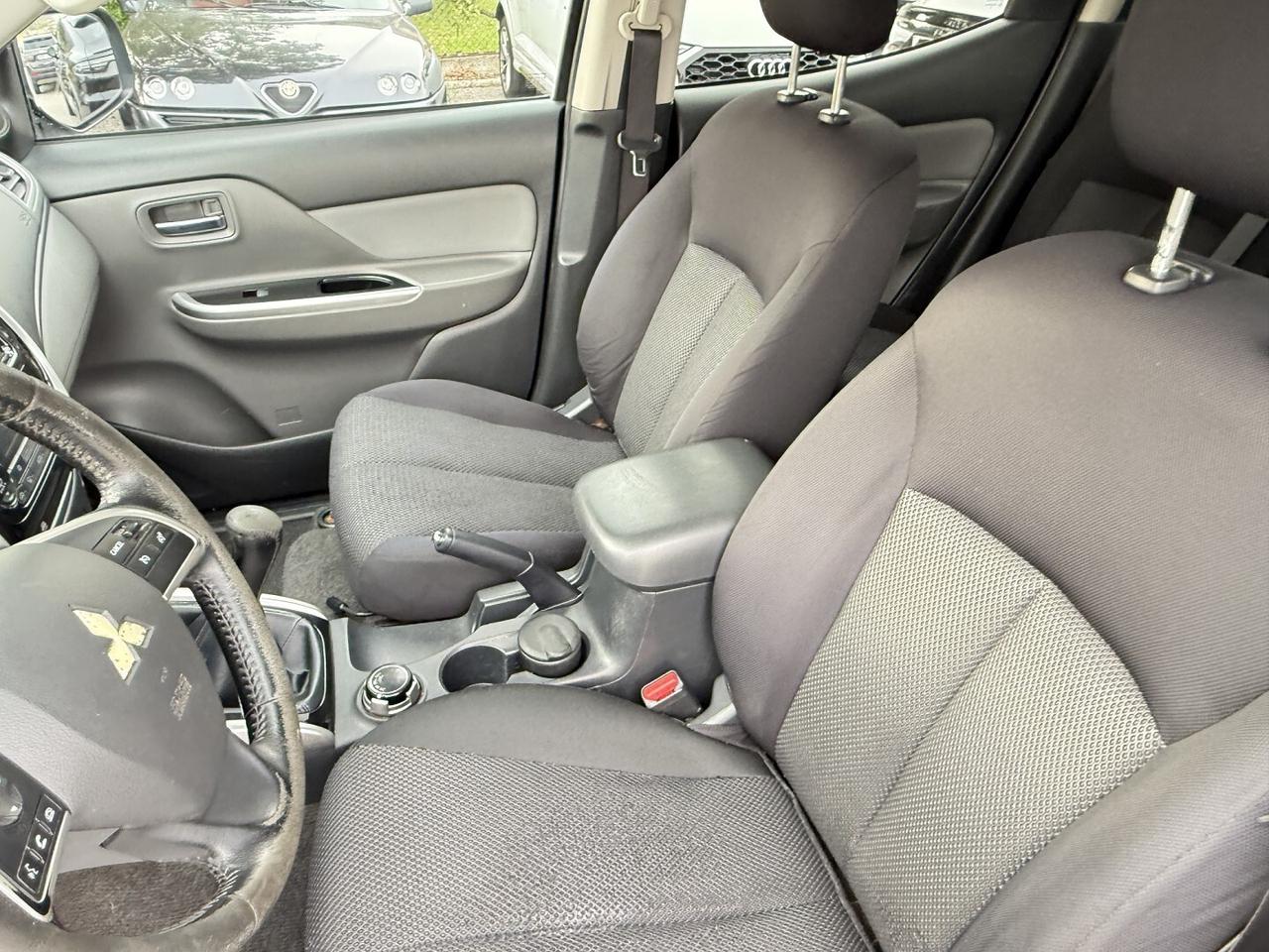 MITSUBISHI L200 DOPPIA CABINA 4X4 CAMBIO MANUALE