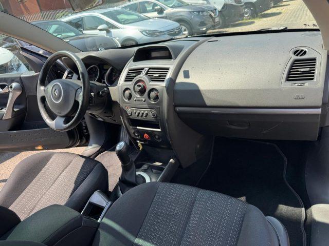 RENAULT Megane Mégane C-C 1.6 16V Dynamique
