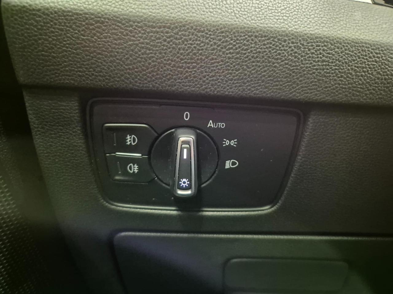 Volkswagen Passat Variant 1.6 TDI Trendline 120cv - Sens. Park. - Bluetooth