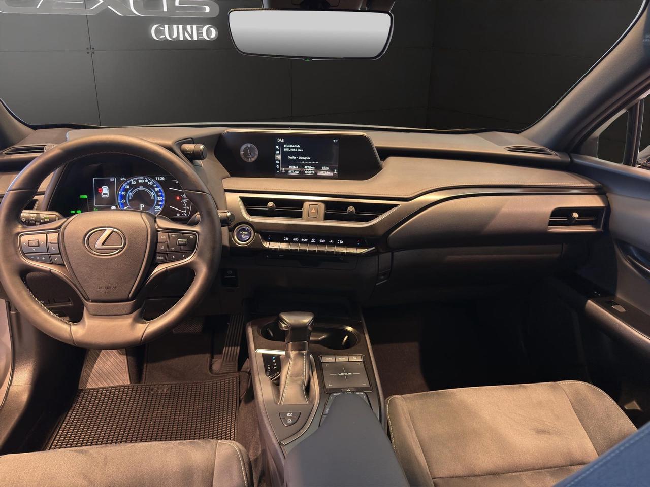 Lexus UX 250h 2.0 Business 2wd cvt