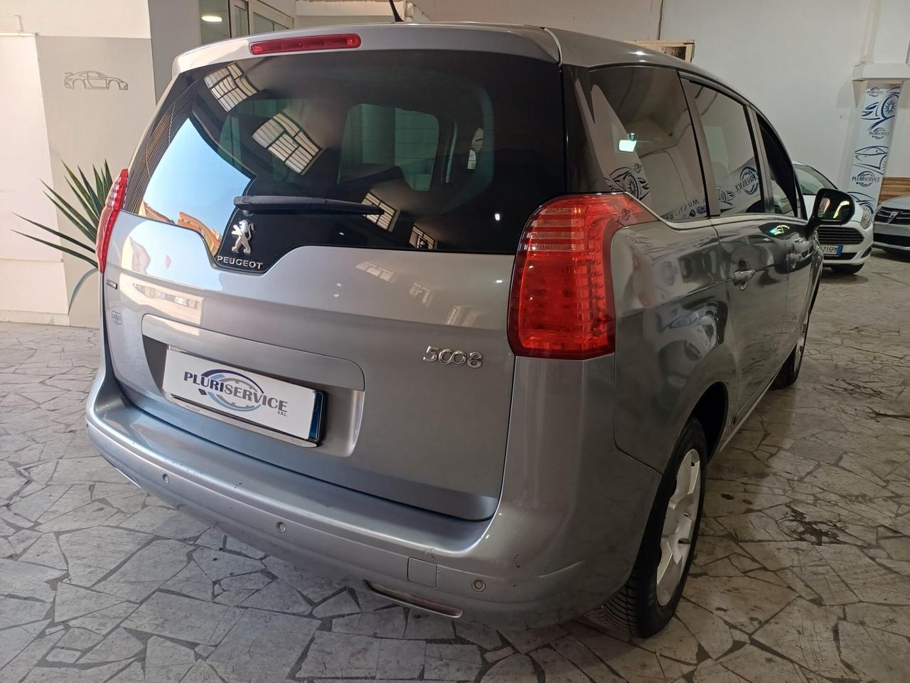 Peugeot 5008 BlueHDi 7 posti PERFETTA - 2016
