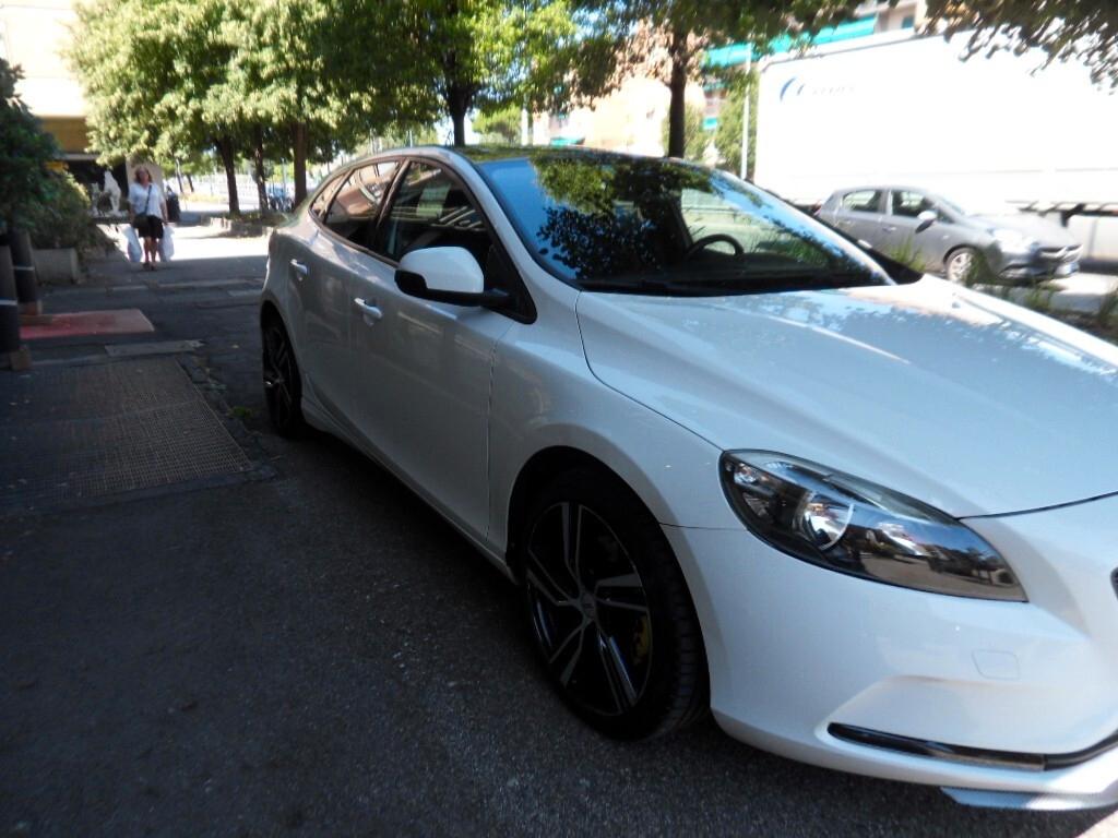 Volvo V40 D2 Business