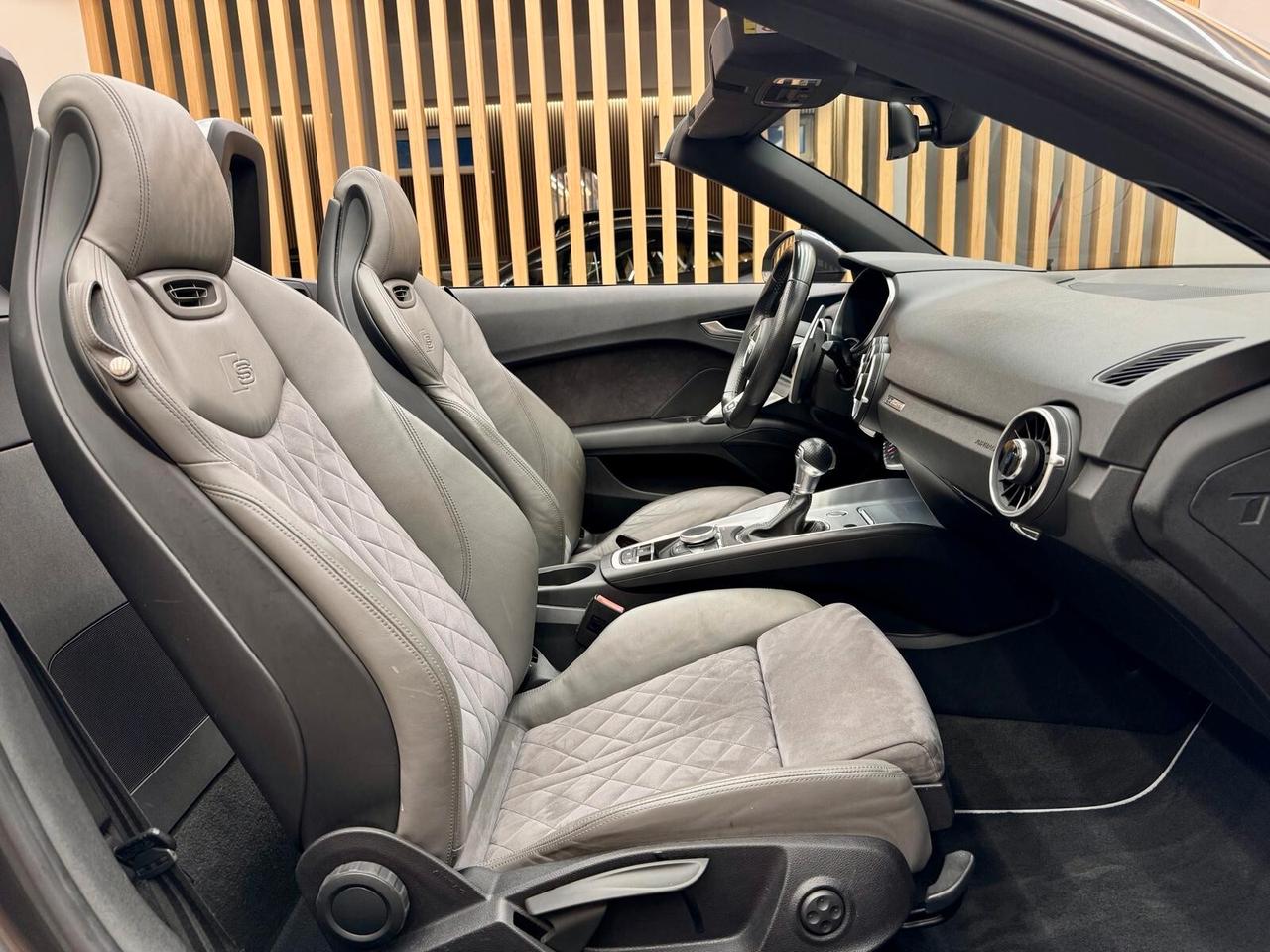AUDI TT S LINE PACKAGE STAGE 3 ROADSTER 2.0 S TRONIC LINE 330CV