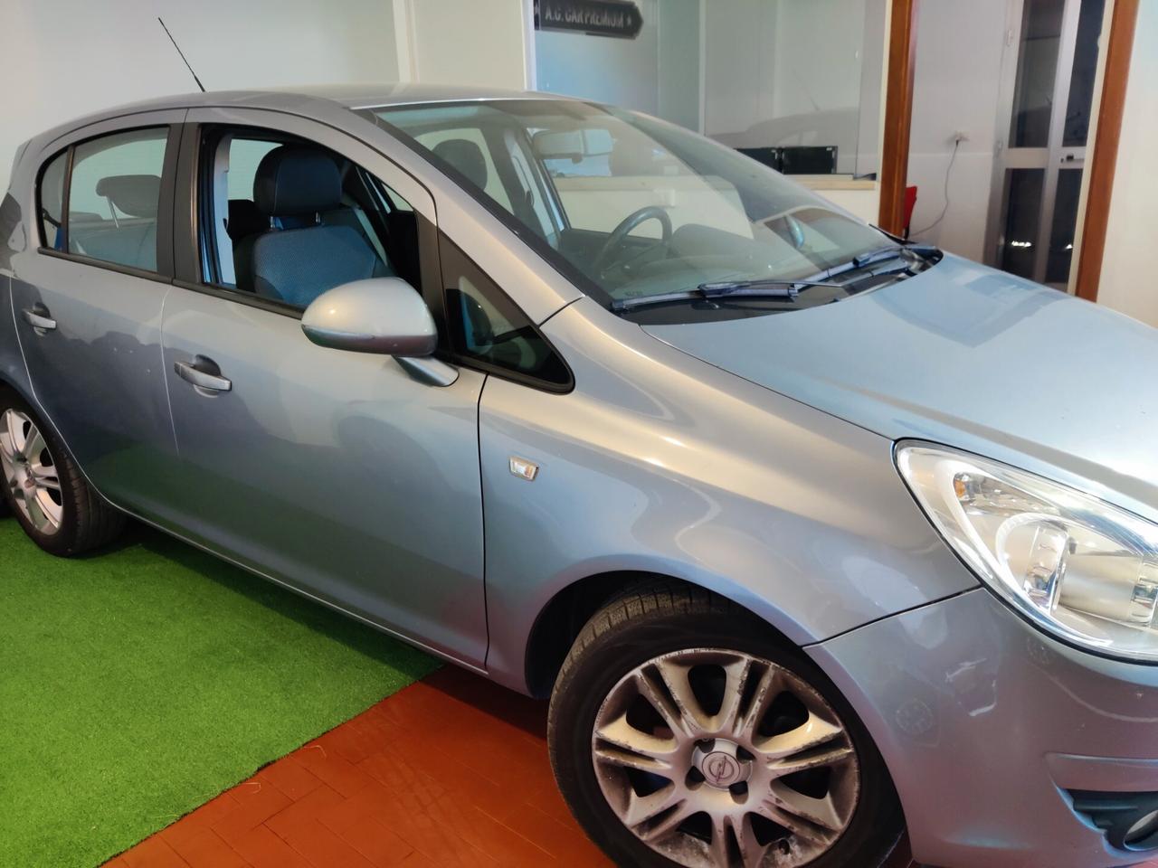 Opel Corsa 1.2 5 porte Easytronic Cosmo
