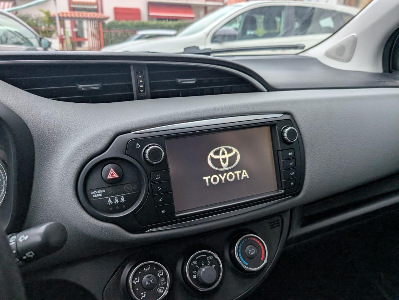 Toyota Yaris 1.0 5 porte Active