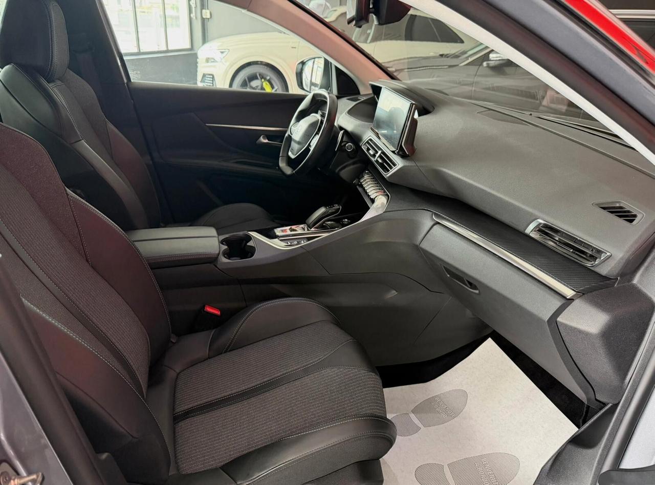 Peugeot 3008 Hybrid 225 e-EAT8 Allure Pack