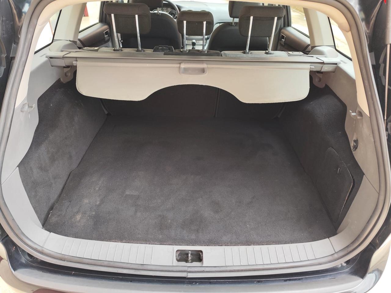 Ford Focus 1.6 TDCi (110CV) 5p. Tit. DPF