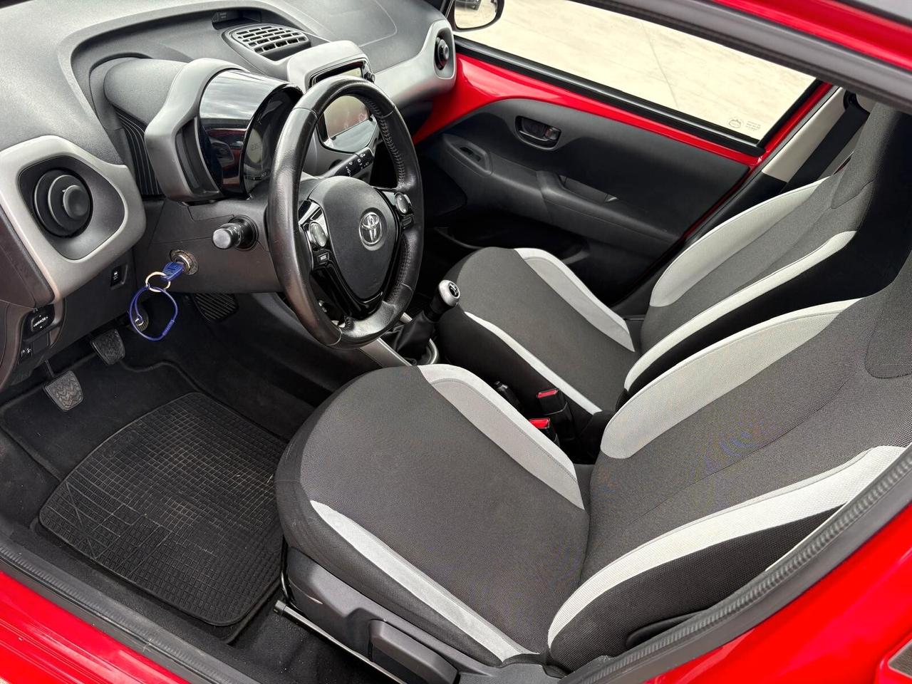 Toyota Aygo 1.0 VVT-i 69 CV 5P X-cool
