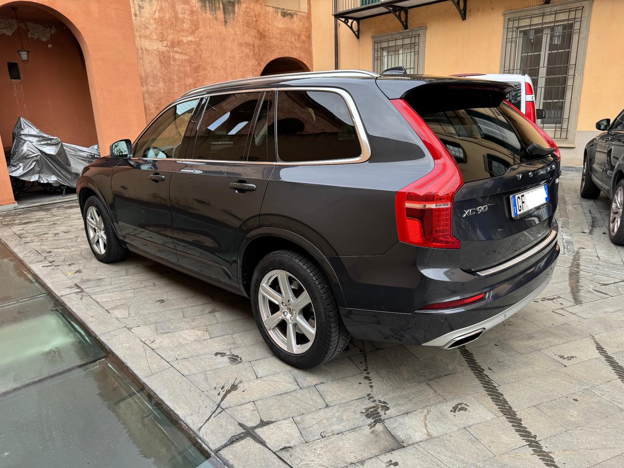 Volvo XC 90 B5 (d) AWD automatico 7 posti Momentum Pro