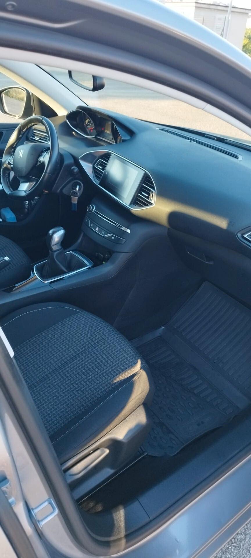 Peugeot 308 BlueHDi 100 S&S SW Active