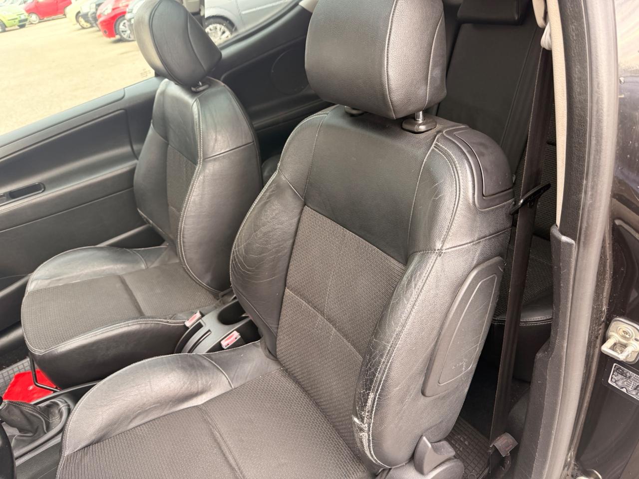 Peugeot 207 1.6 THP 150CV CC Féline