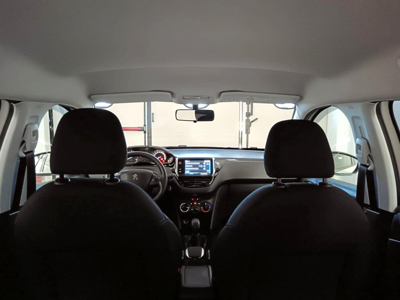 Peugeot 2008 Blue HDi 100 cv Allure