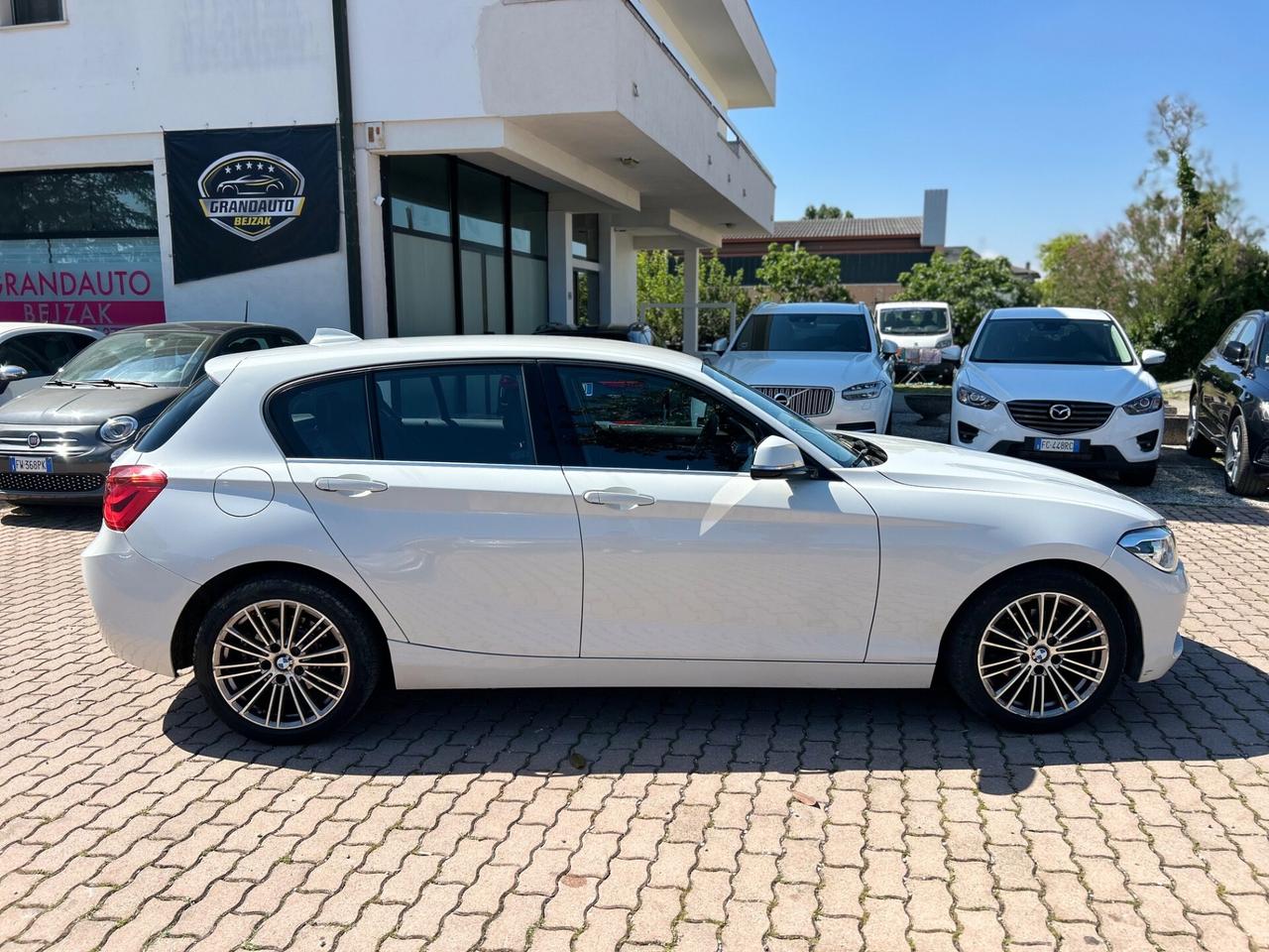 Bmw 116 116d 5p. Urban