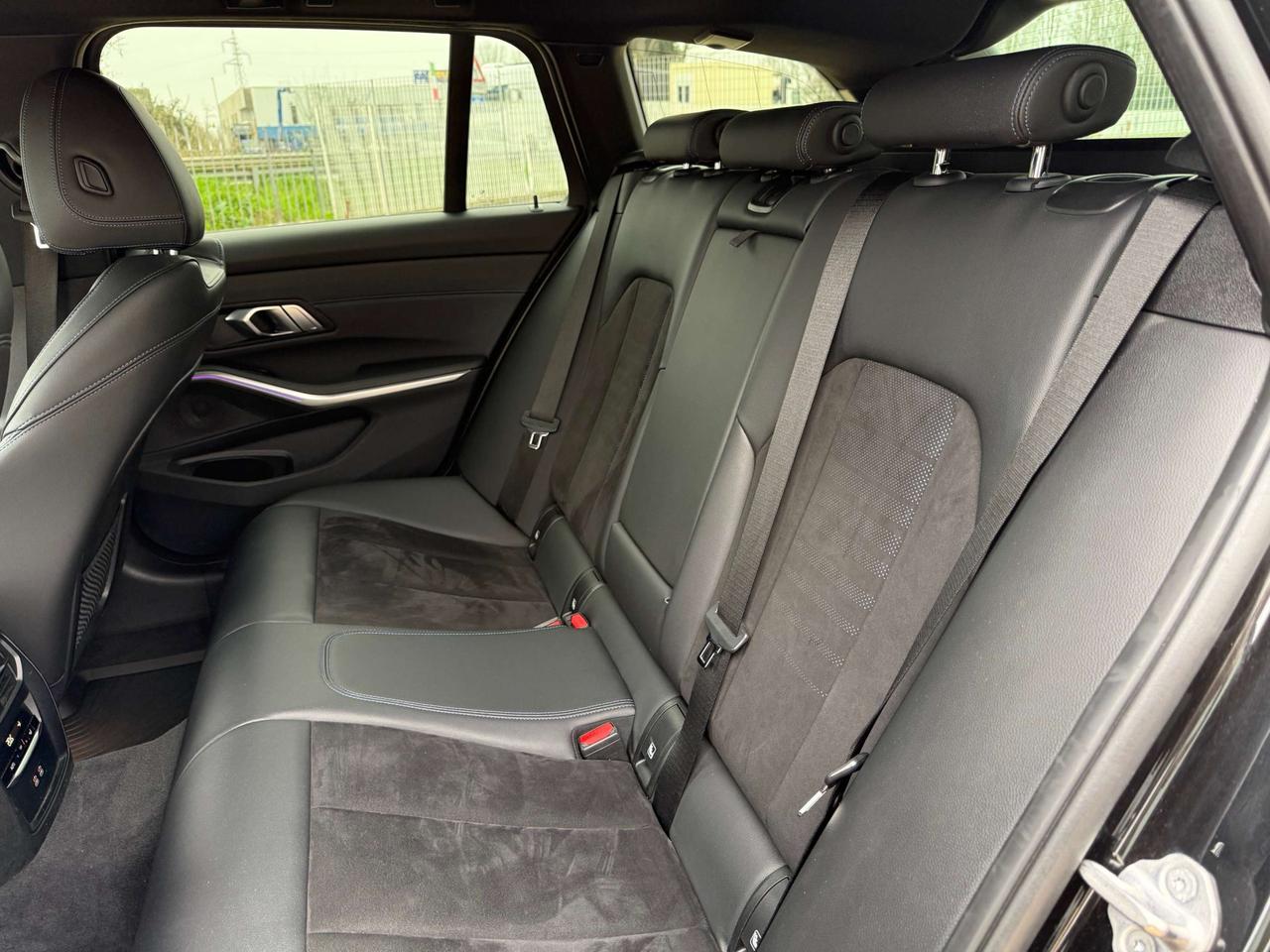 BMW 320 320d TOTAL BLACK mhev 48V Msport auto