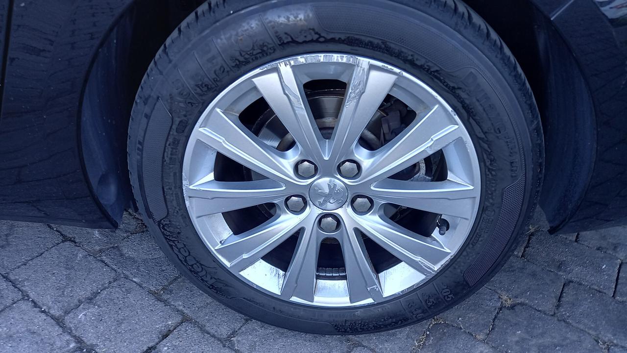 Peugeot 308 BlueHDi 100 S&S SW Style