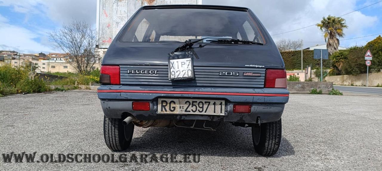 Peugeot 205 954 5 porte Look