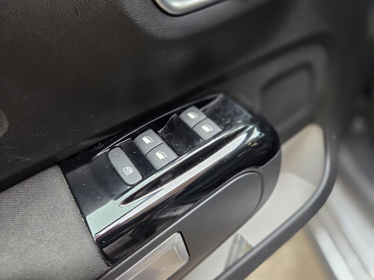 Citroen C3 1.2 83cv Shine Pack. 2023 solo*15000Km*