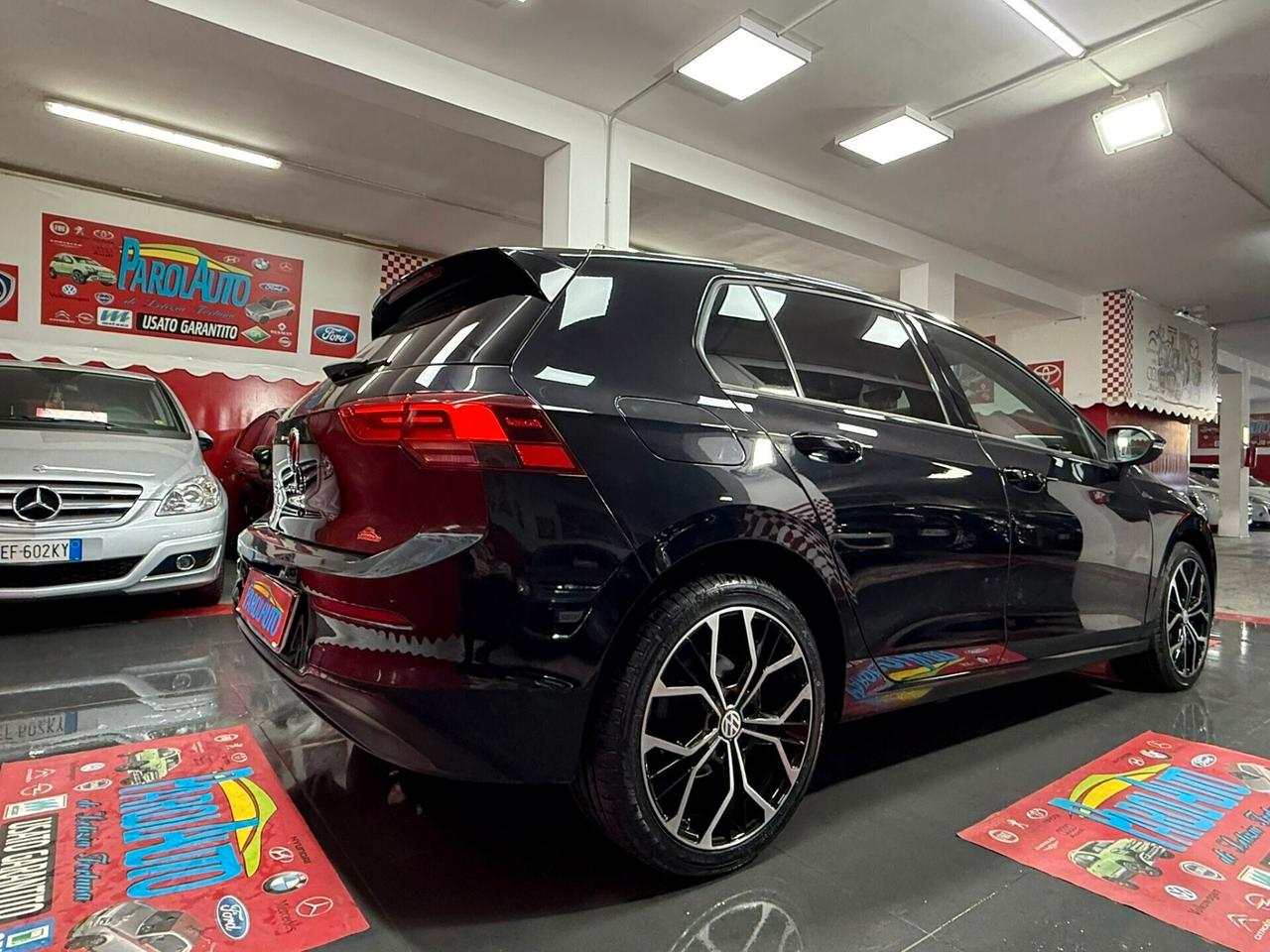 Volkswagen Golf 8 DSG 2.0 150cv BlueMotion - 2020