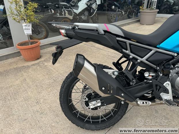 Cfmoto 450 mt nuova pronta consegna Promozione ai primi 500 veicoli immatricolati nel 2026 in italia in omaggio Terminale in titanio Akrapovic