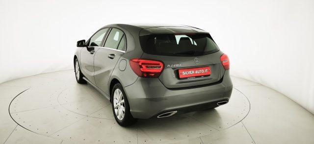 MERCEDES-BENZ A 220 d Automatic Business
