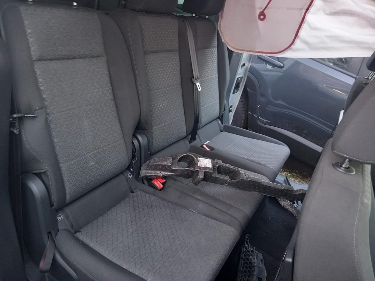 Ford Tourneo Connect 2.0 EcoBlue 122 CV Titanium sinistrata