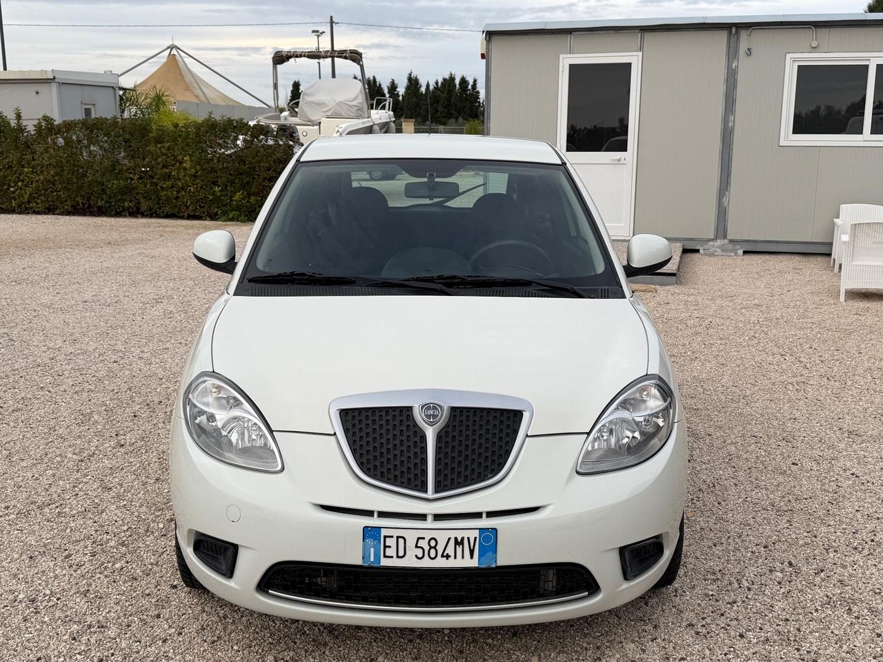 Lancia Ypsilon 1.2 69 CV Argento