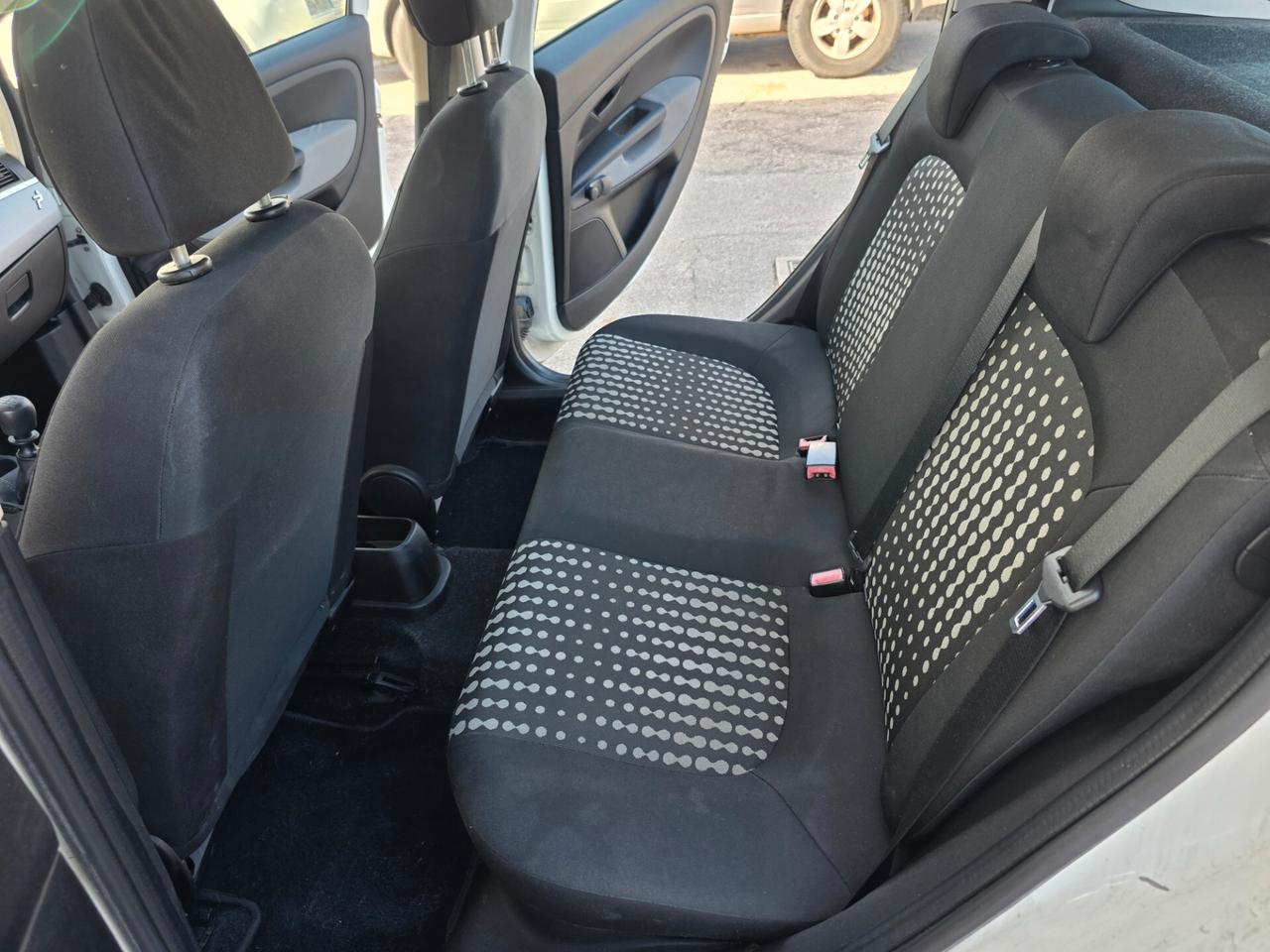 Fiat Grande Punto 1.2 5 porte con 182.000km Neopatentati ok