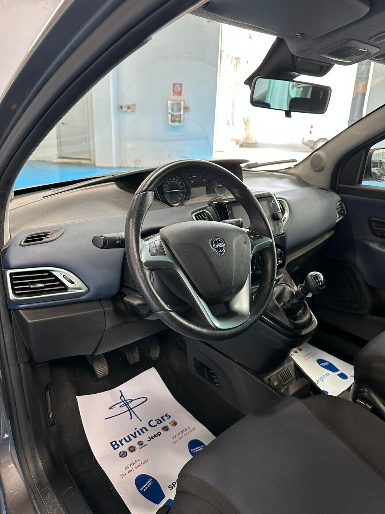 Lancia Ypsilon 1.0 2024 Hybrid Platino km aziendale