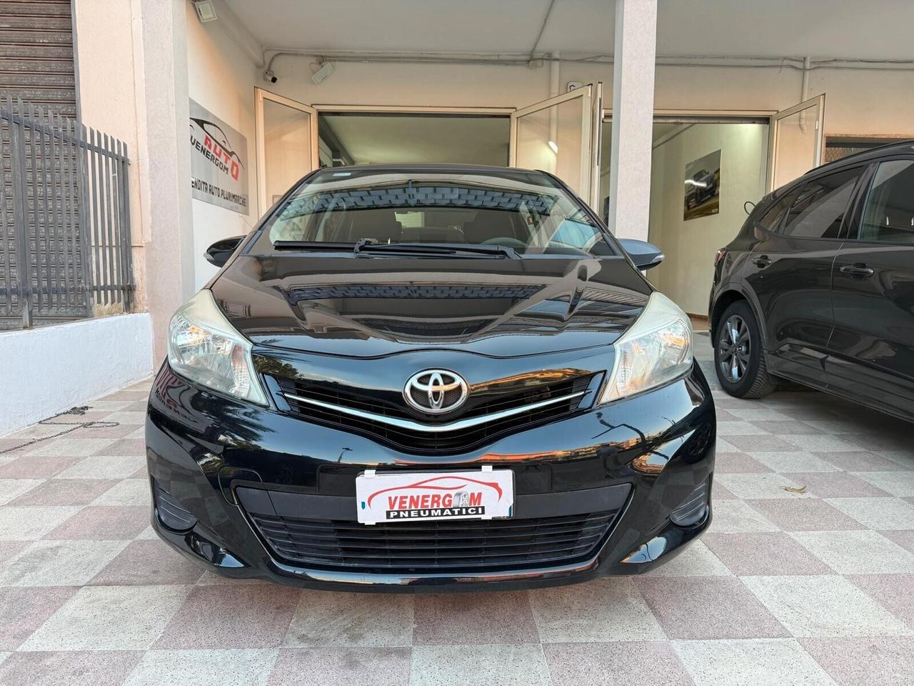 Toyota Yaris 1.0 5 porte Active