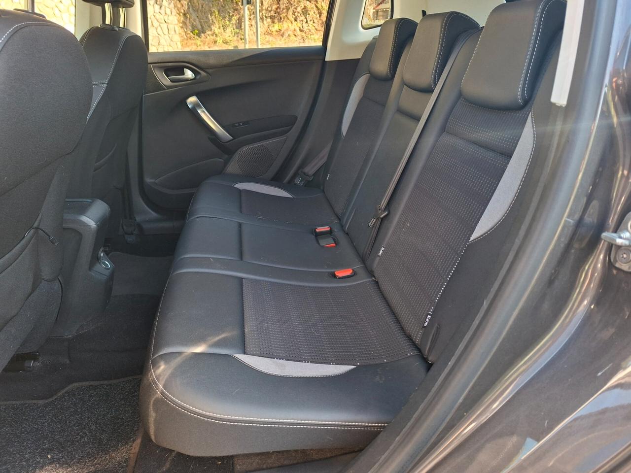 Peugeot 2008 1.2 BENZINA / DA NEOPATENTATI