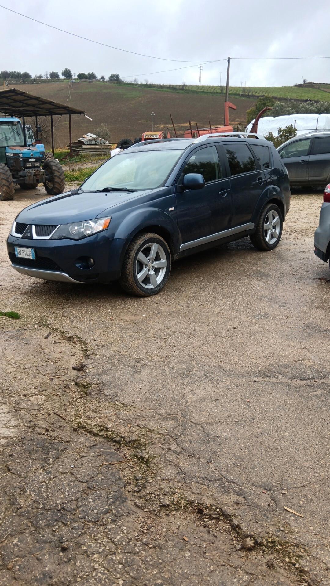 Mitsubishi Outlander 2.2 DI-D Intense DPF