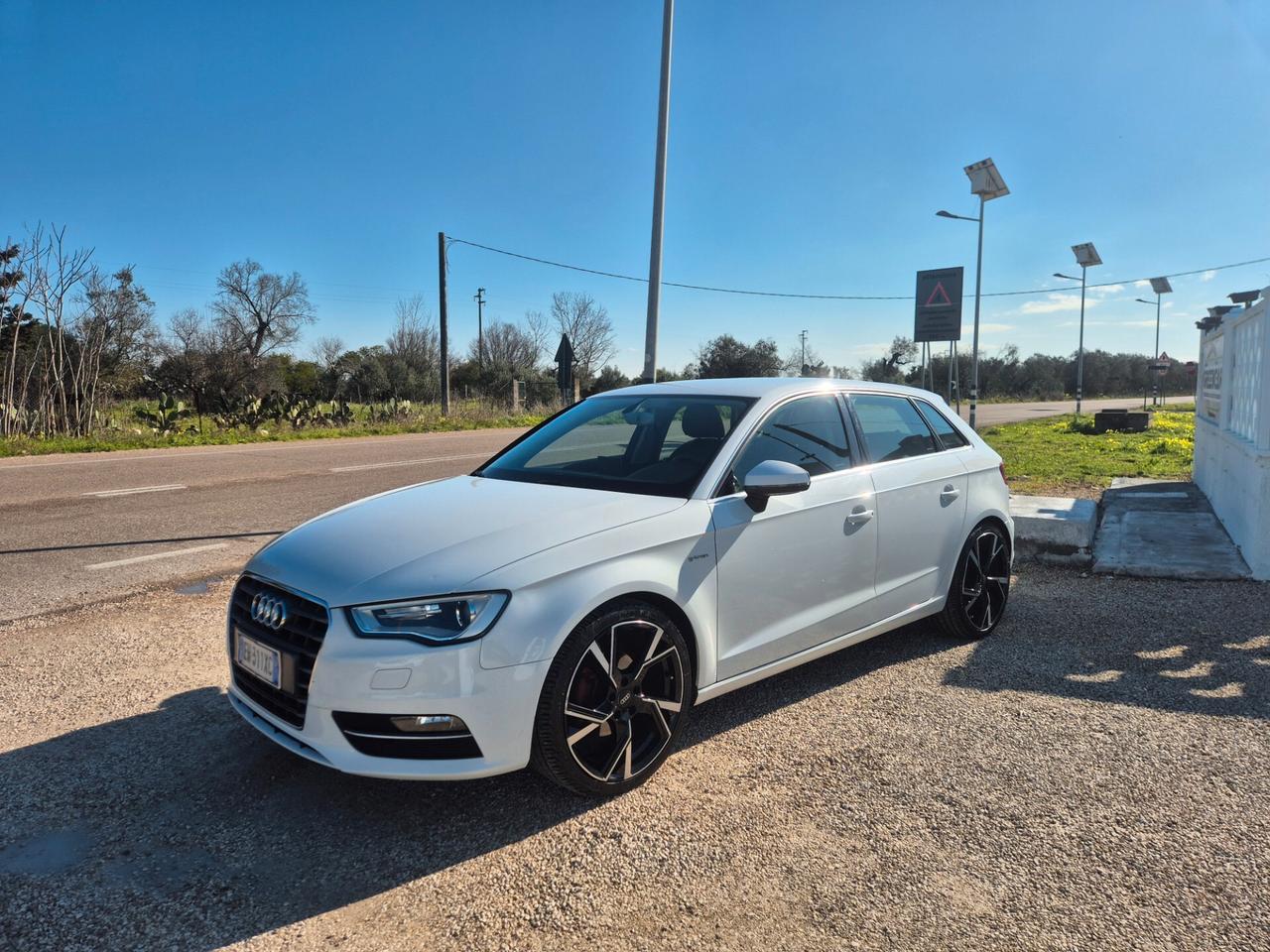 Audi A3 SPB 1.4 TFSI S tronic leggere Descrizione