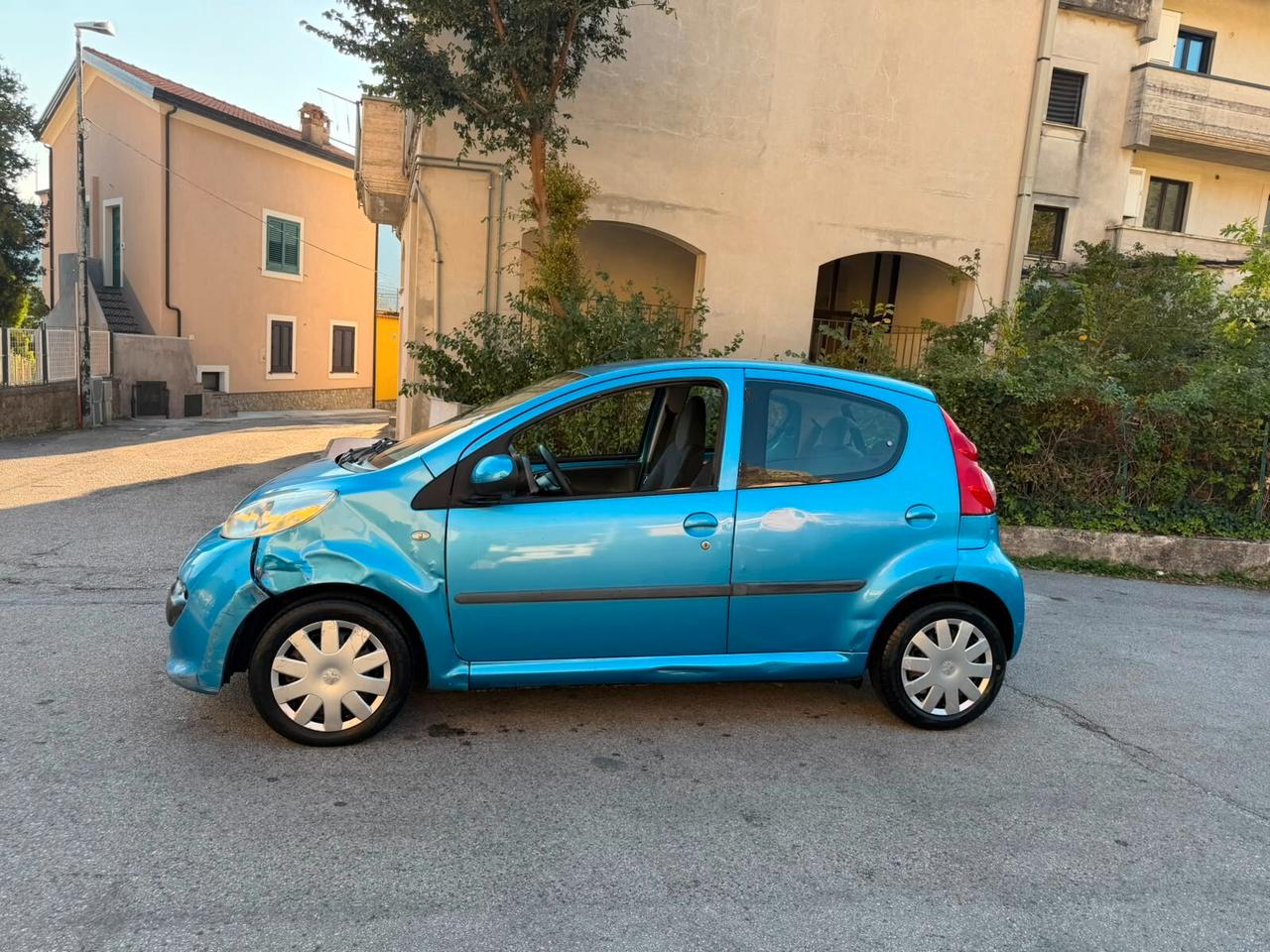 Peugeot 107 1.0 68CV 5p. Plaisir