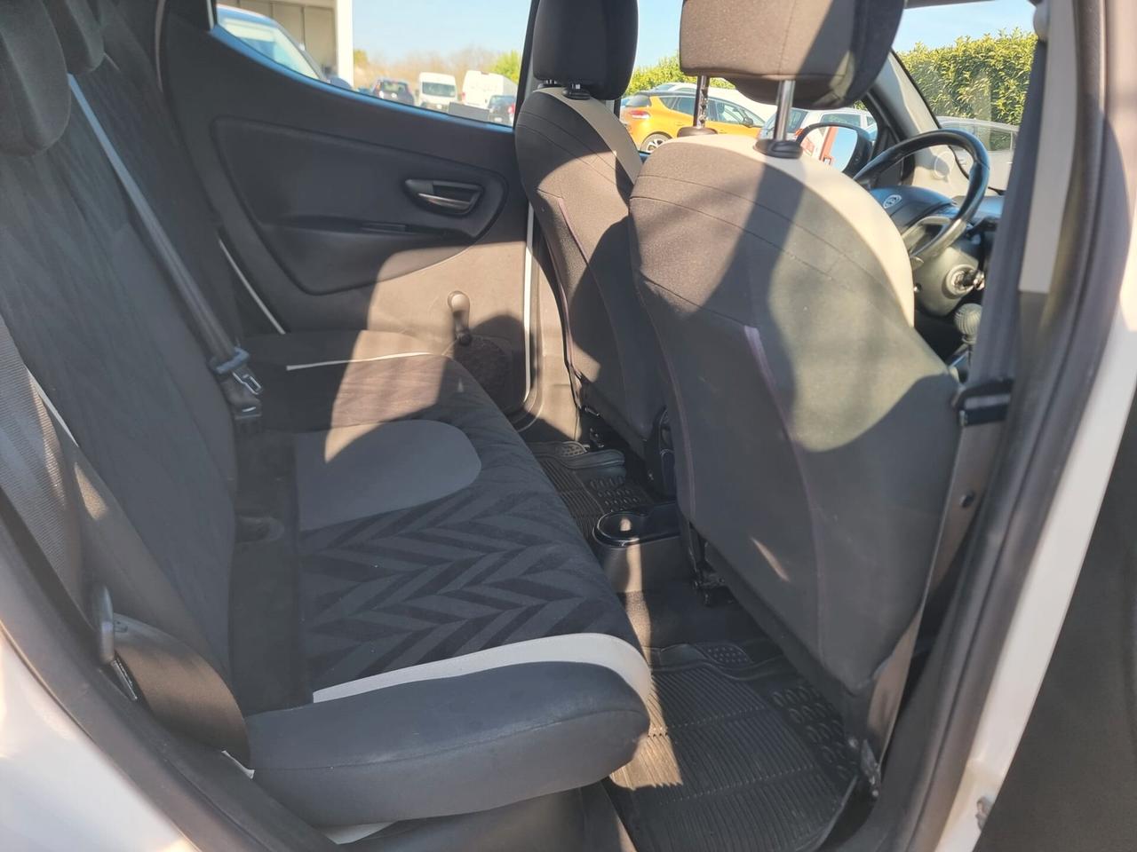 Lancia Ypsilon 1.2 69 CV 5 porte GPL Ecochic Gold GPL