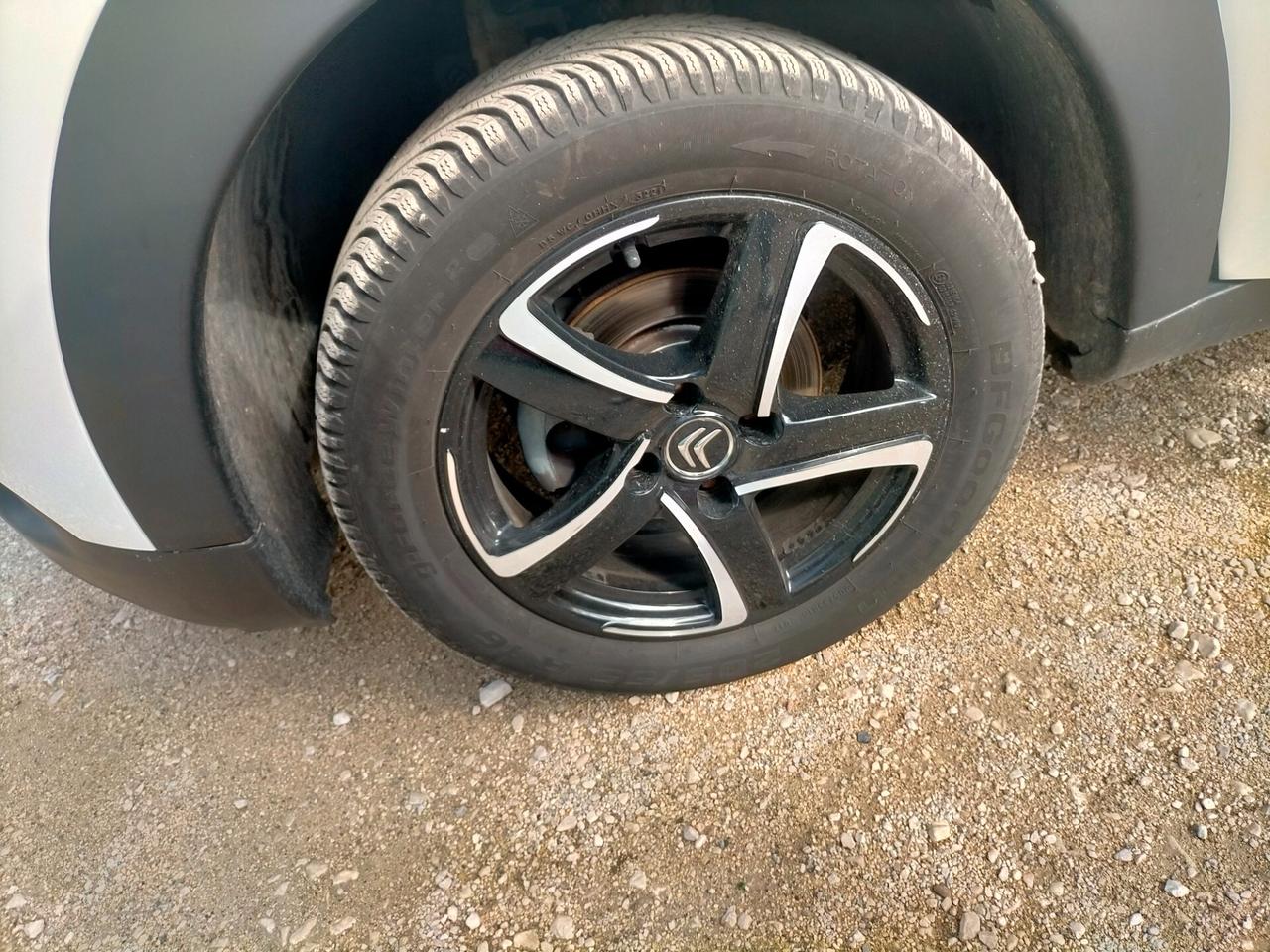 Citroen C4 Cactus BlueHDi 100 Shine