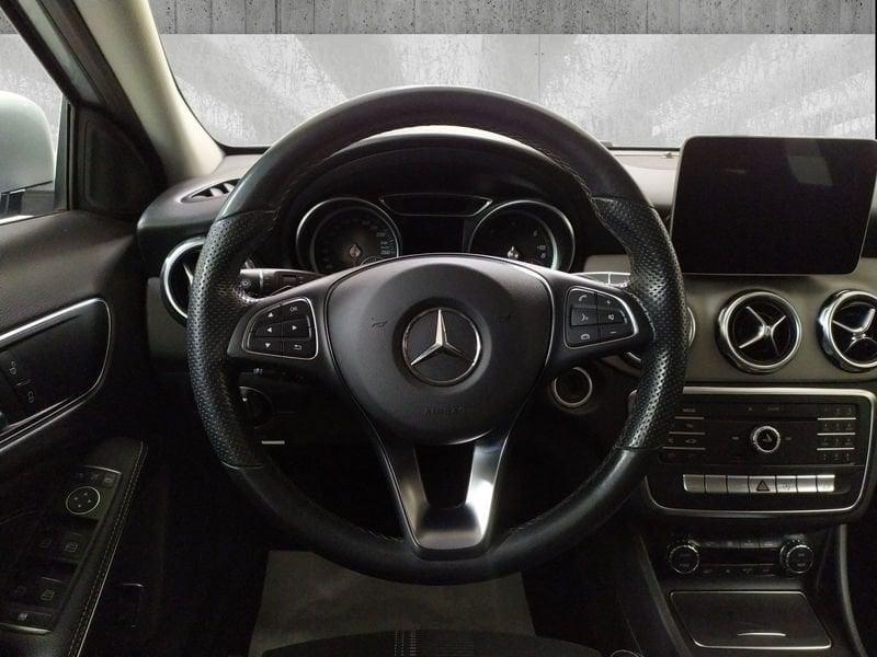 Mercedes-Benz GLA 200 d Premium 4matic auto