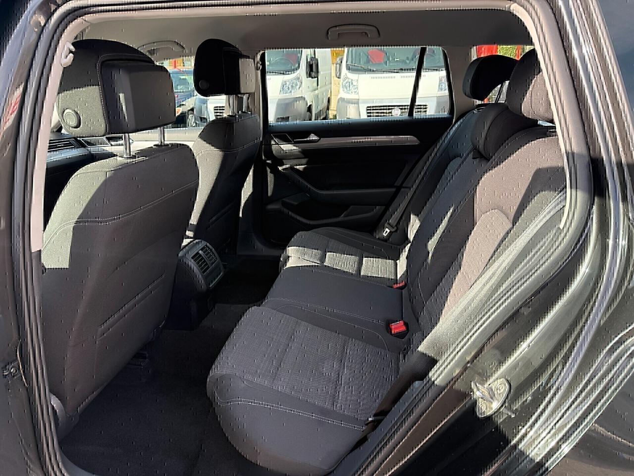 Volkswagen Passat Variant 2.0 TDI SCR 122 CV EVO DSG Business